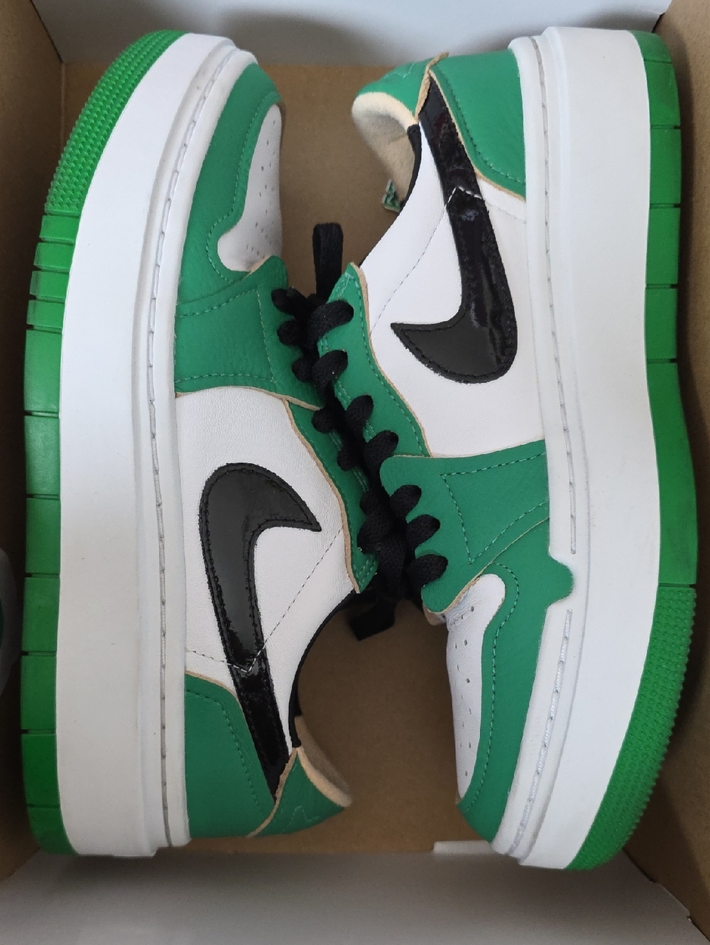 Nike Air Jordan 1 Elevate Low SE in Lucky Green, Black & White